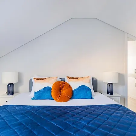 Mbird Lapa River View Duplex Apartment Lisbon